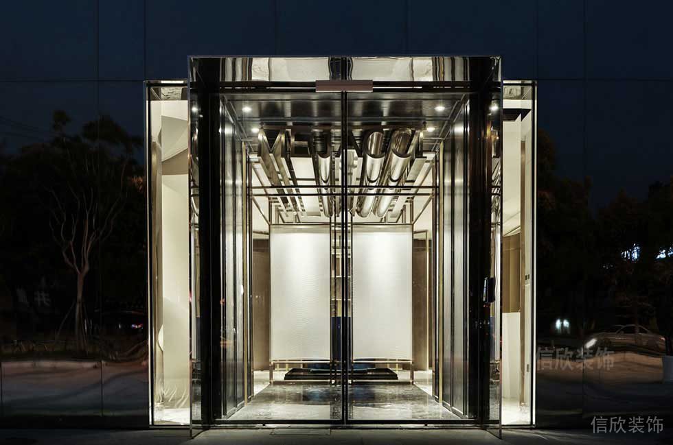 玻璃店鋪裝修古典效果金屬創(chuàng)意過道大理石設(shè)計