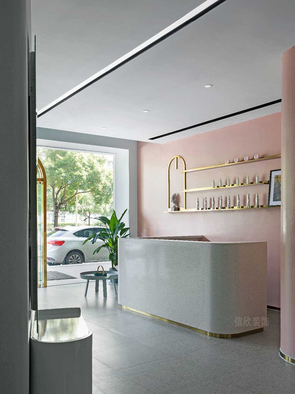 深圳羅湖時尚發(fā)型會所裝修大廳實景案例 深圳羅湖時尚發(fā)型會所裝修大廳實景案例