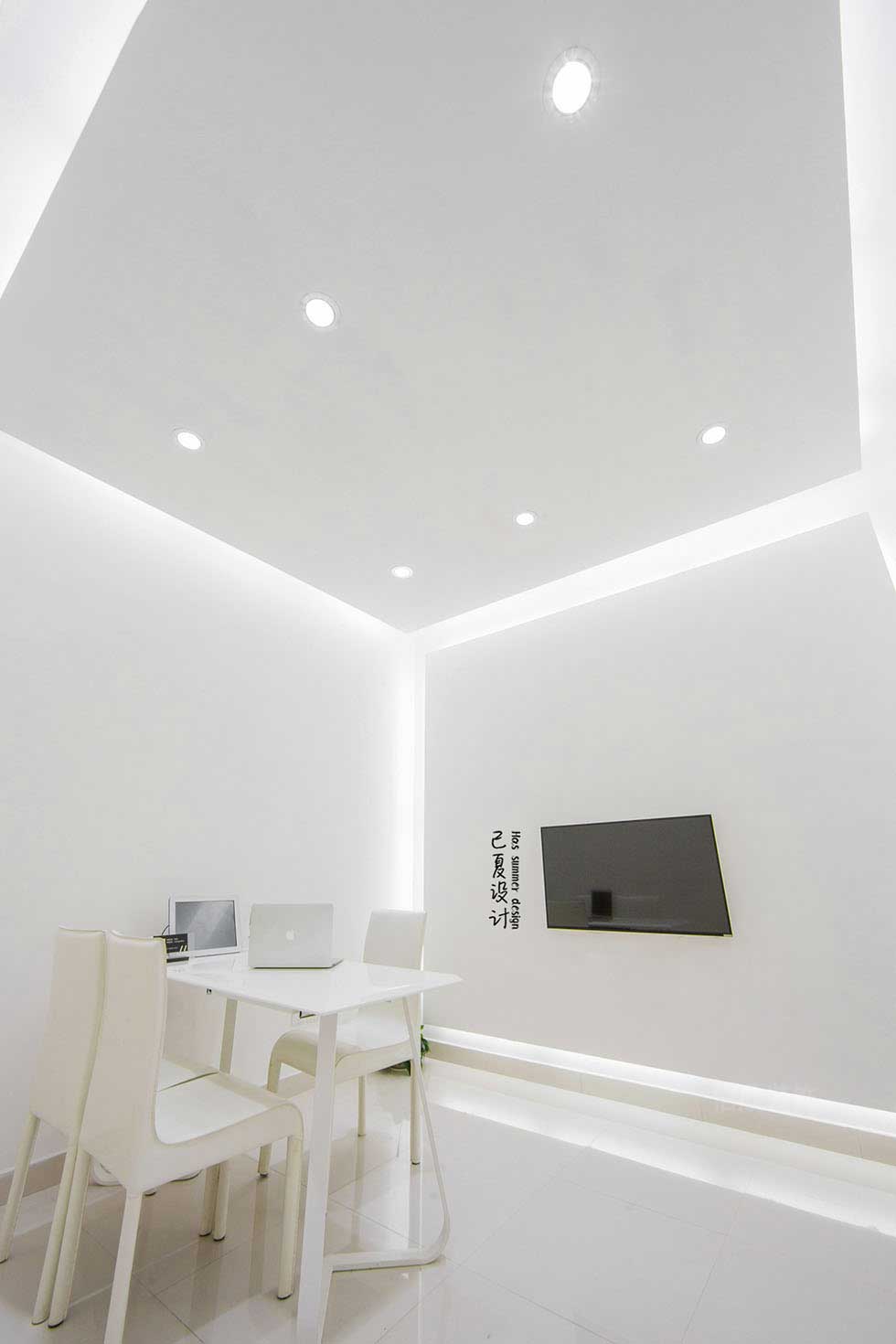 深圳極簡美容院洽談區裝修設計