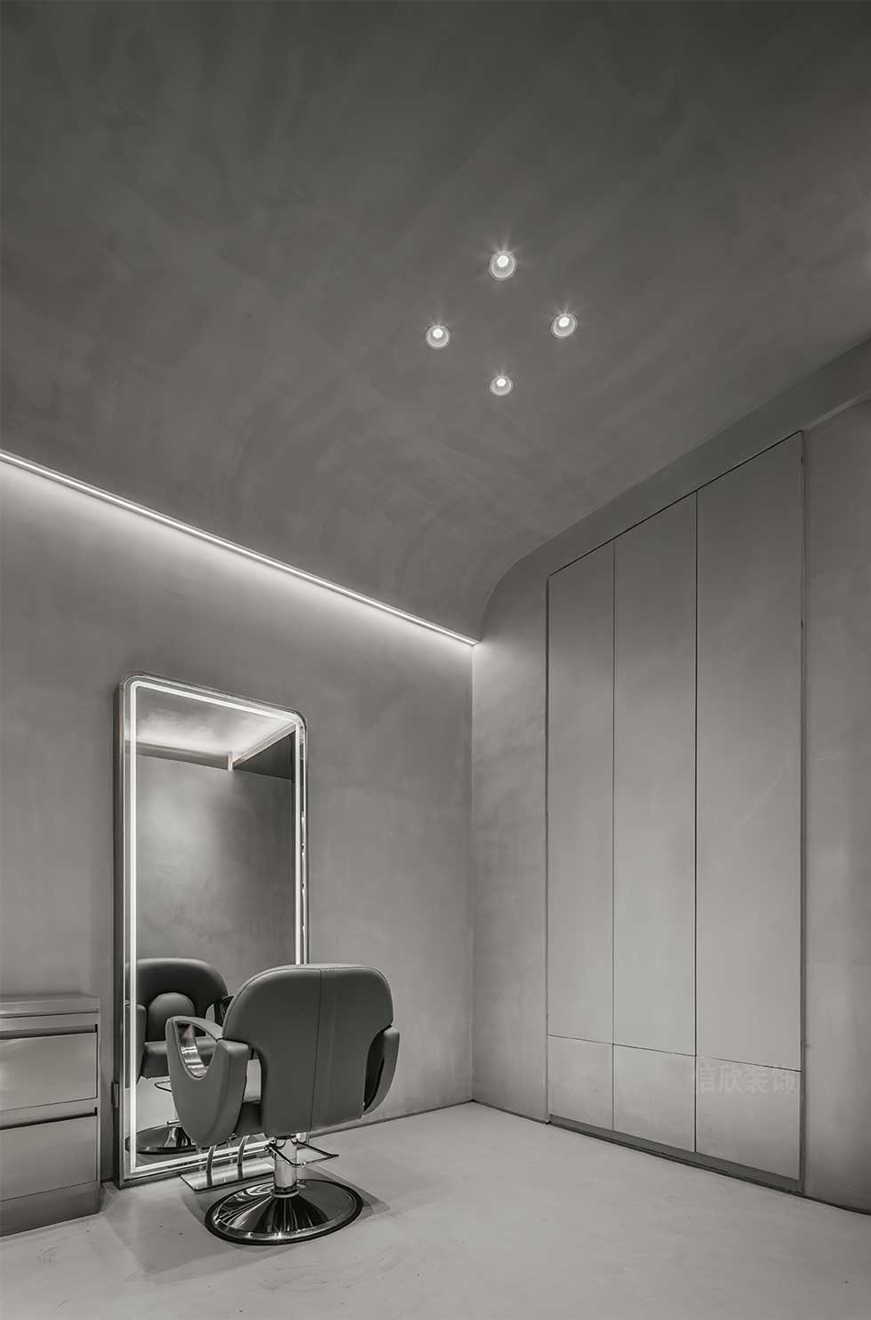 深圳龍崗工業(yè)風(fēng)美發(fā)沙龍?jiān)煨蛥^(qū)裝修設(shè)計(jì) 深圳龍崗工業(yè)風(fēng)美發(fā)沙龍?jiān)煨蛥^(qū)裝修設(shè)計(jì)