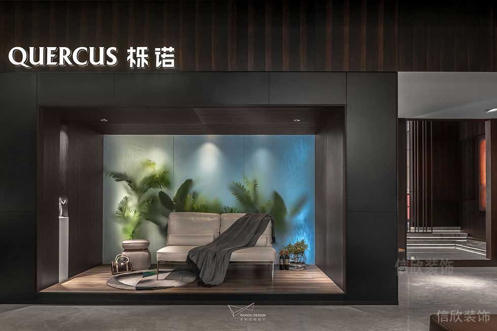 玻璃展柜裝修效果圖原木風(fēng)家具店軟裝產(chǎn)品展示區(qū)域裝飾