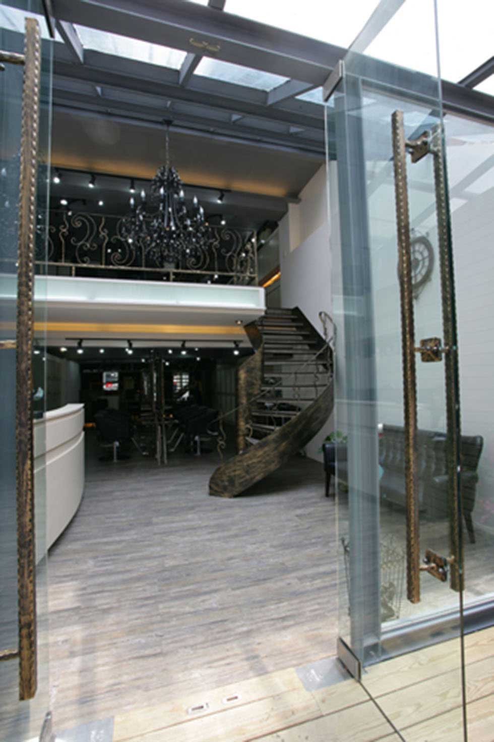 100平米復(fù)式美發(fā)店入戶裝修設(shè)計(jì) 100平米復(fù)式美發(fā)店入戶裝修設(shè)計(jì)