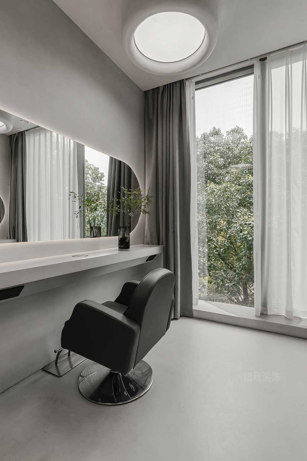 深圳龍崗工業(yè)風(fēng)美發(fā)沙龍?jiān)煨蛥^(qū)裝修設(shè)計(jì) 深圳龍崗工業(yè)風(fēng)美發(fā)沙龍?jiān)煨蛥^(qū)裝修設(shè)計(jì)