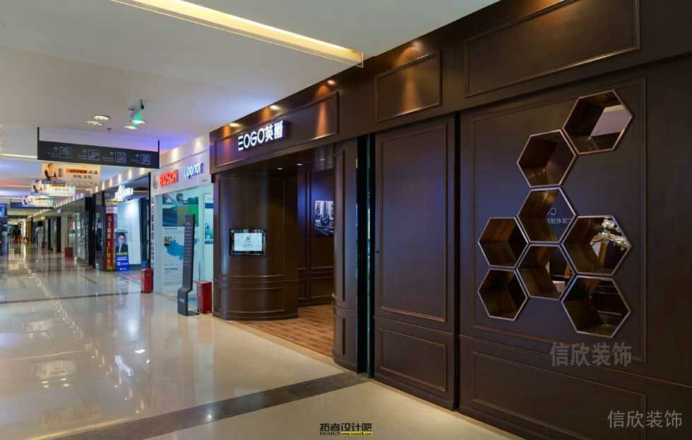 木質(zhì)收納墻柜玻璃木質(zhì)墻體創(chuàng)意設(shè)計效果圖店鋪