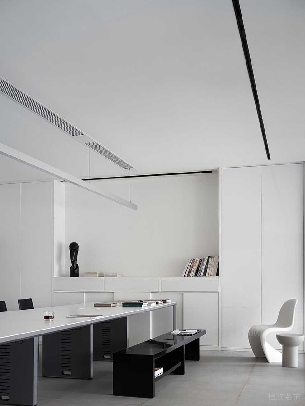 極簡(jiǎn)風(fēng)格辦公空間休閑閱覽室裝修圖