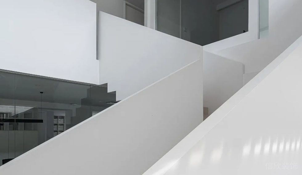 極簡(jiǎn)風(fēng)格辦公室樓梯空間裝修圖