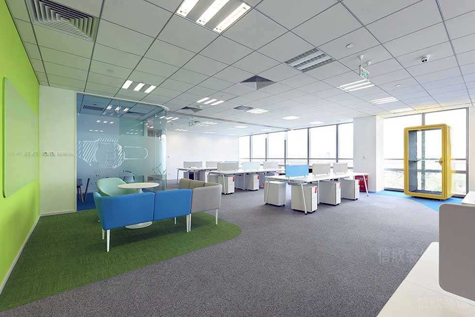 簡(jiǎn)約風(fēng)格商務(wù)公司多功能辦公區(qū)效果圖