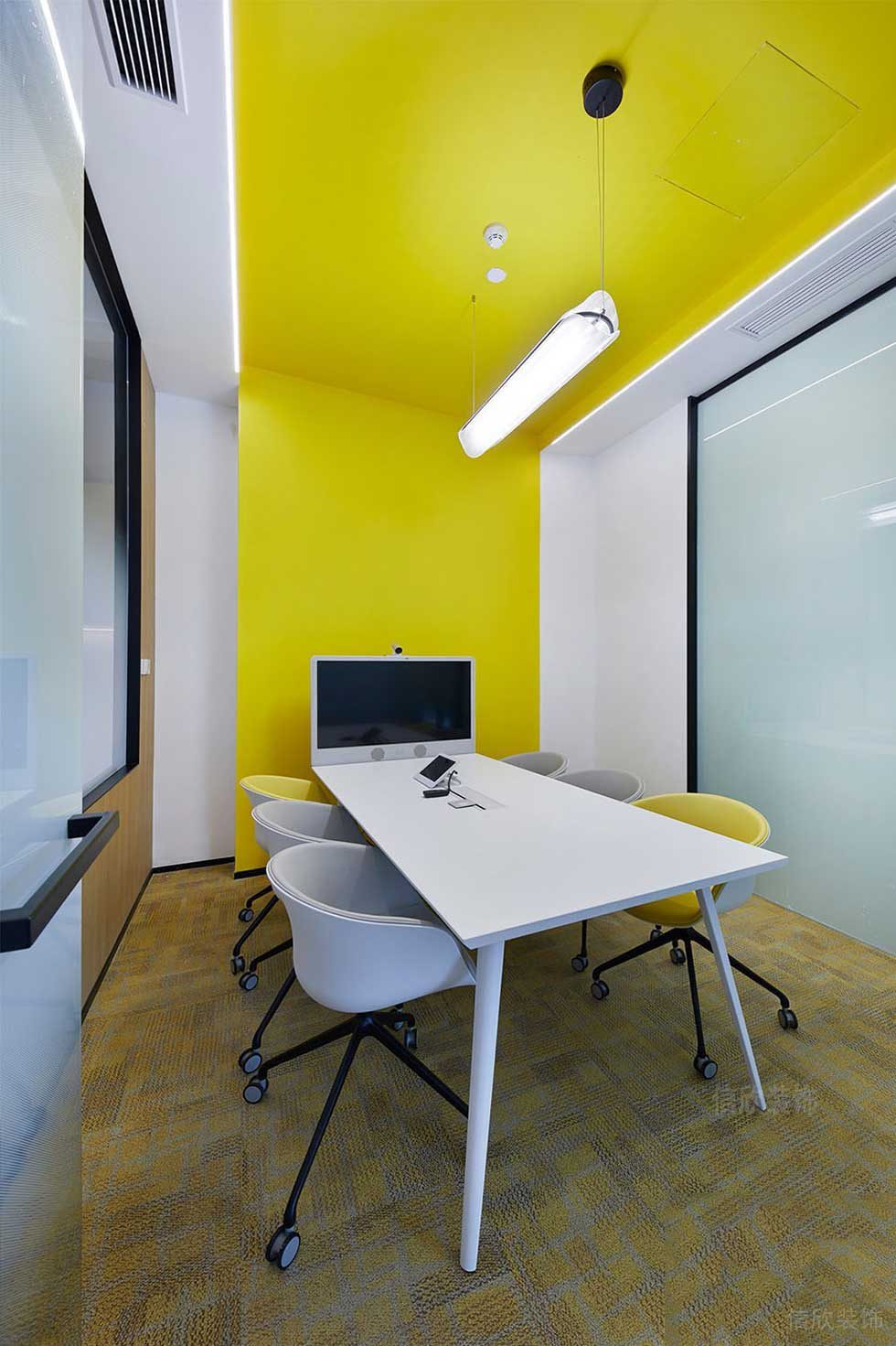 現(xiàn)代北歐風(fēng)辦公空間商務(wù)洽談室效果圖