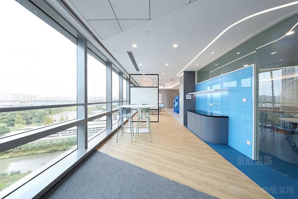 現(xiàn)代北歐風(fēng)辦公室過(guò)道空間吧臺(tái)休閑區(qū)效果圖