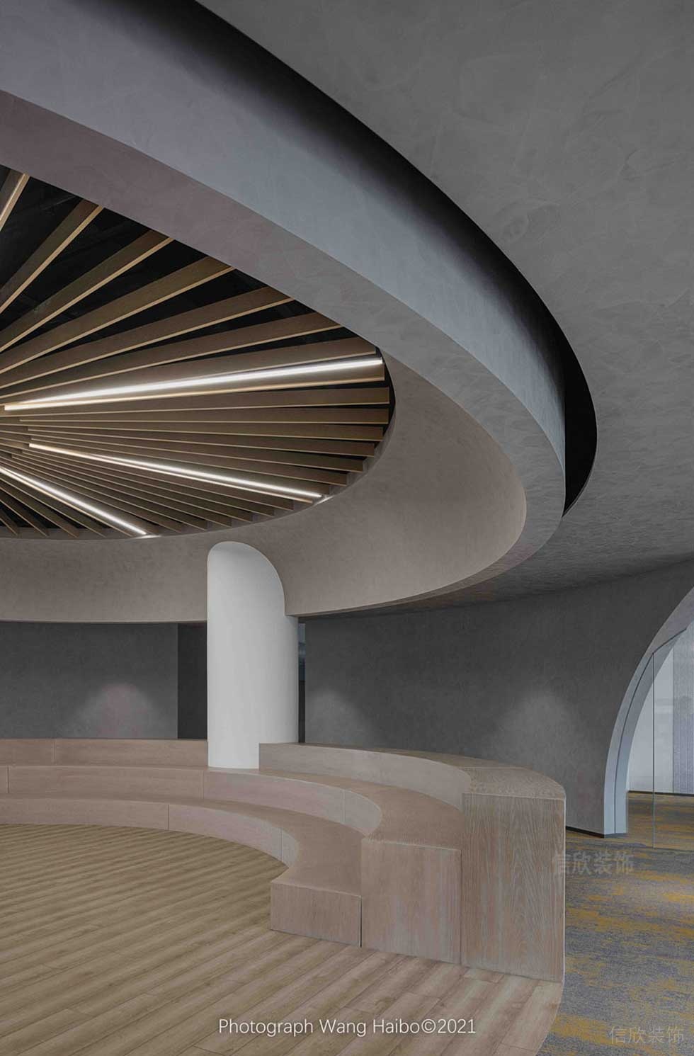 現(xiàn)代簡約風(fēng)格辦公空間階梯式休閑廳效果圖