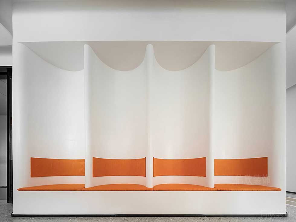 現(xiàn)代簡約風(fēng)格商務(wù)辦公室過道休息區(qū)裝修圖