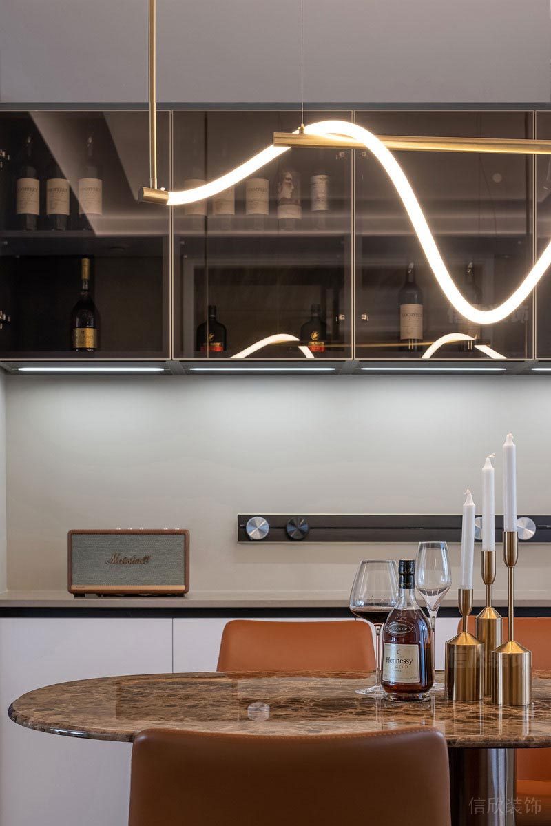 深圳市福田區(qū)綠景紅樹灣壹號裝飾品