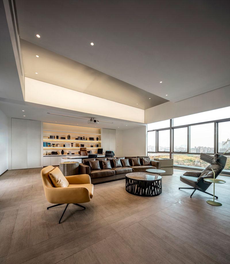 福田辦公室裝修簡(jiǎn)約的接待室