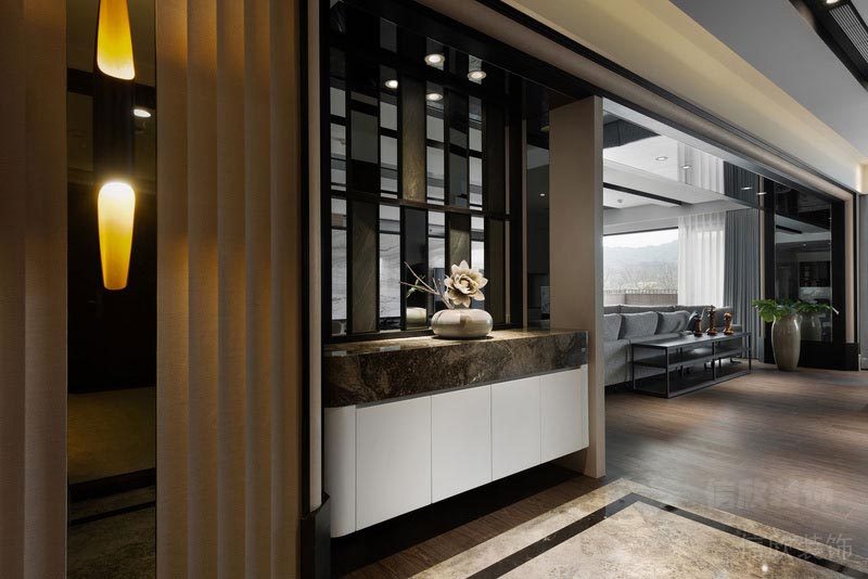 深圳市龍華區(qū)北宸之光家園入戶(hù)