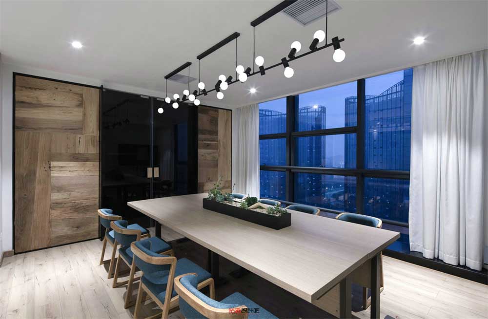 深圳南山智慧廣場(chǎng)新中式風(fēng)格辦公室裝修設(shè)計(jì)案例會(huì)議區(qū)