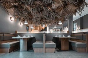 簡(jiǎn)約風(fēng)浙江特色菜連鎖餐廳深圳龍華店裝修設(shè)計(jì)卡座效果圖