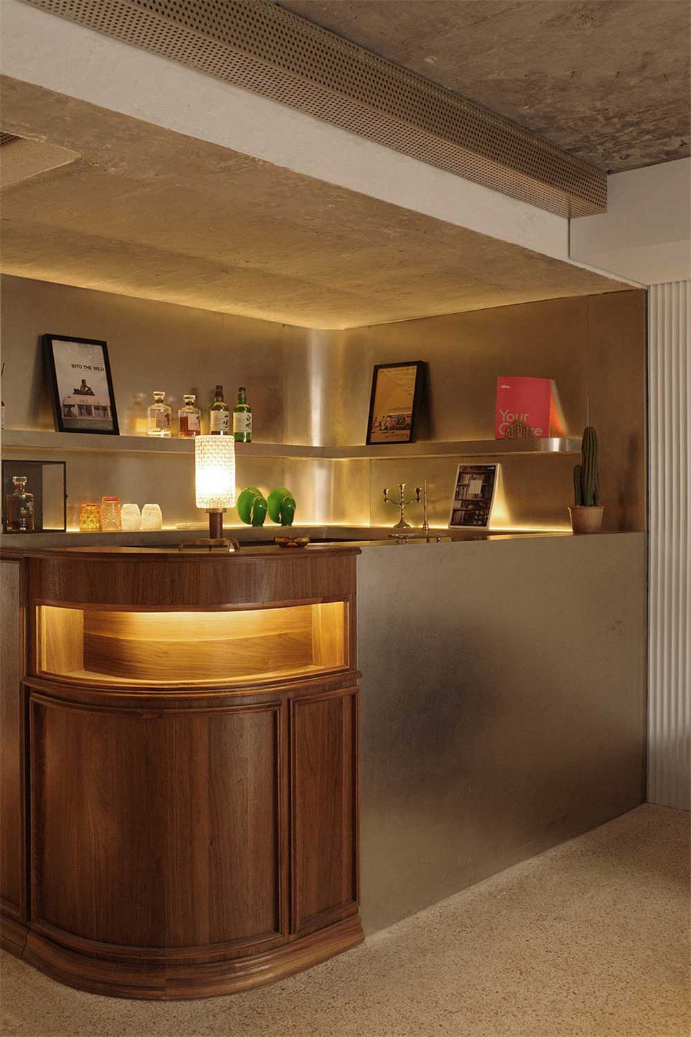 深圳南山區(qū)的古典風(fēng)味辦公工作室設(shè)計(jì)裝修——酒吧臺(tái) 深圳南山區(qū)的古典風(fēng)味辦公工作室設(shè)計(jì)裝修——酒吧臺(tái)