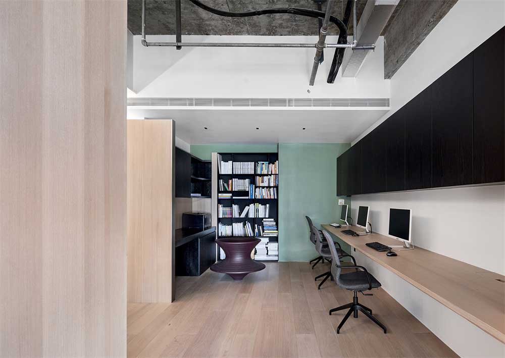 現(xiàn)代家庭公寓式辦公室裝修設(shè)計(jì)工作區(qū) 現(xiàn)代家庭公寓式辦公室裝修設(shè)計(jì)工作區(qū)