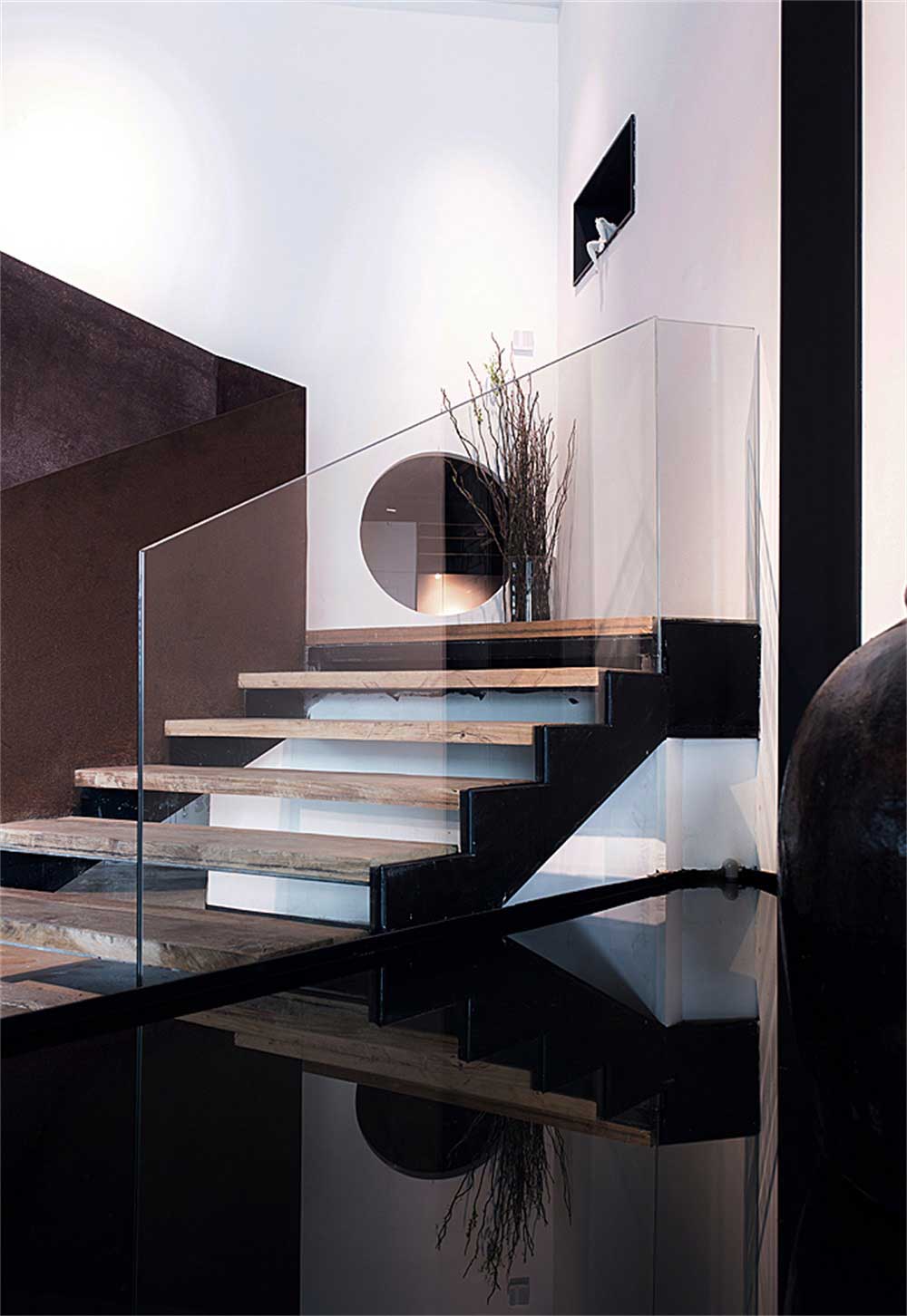 深圳市南山自然風(fēng)辦公室裝修設(shè)計(jì)樓梯 深圳市南山自然風(fēng)辦公室裝修設(shè)計(jì)樓梯