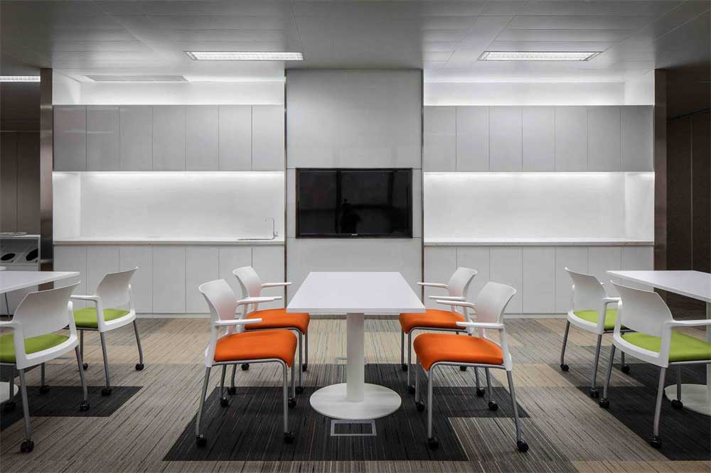 深圳福田500平方現(xiàn)代風(fēng)格辦公室裝修休閑洽談區(qū)