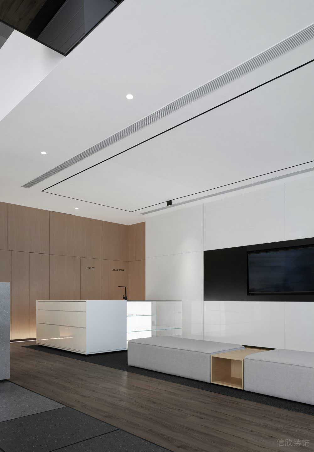 現(xiàn)代風(fēng)展示區(qū)木飾面背景直線天花吊頂設(shè)計(jì)