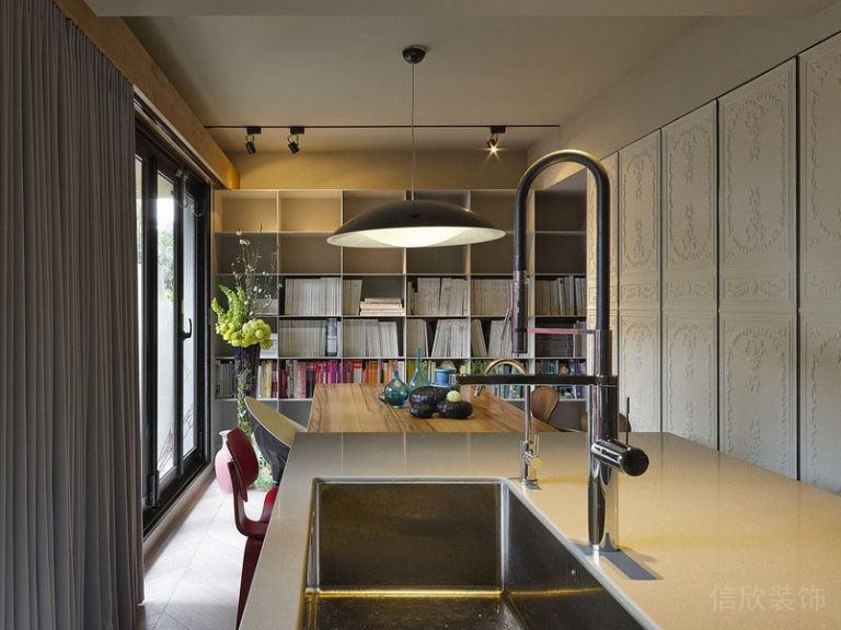 辦公室茶水間直線式桌面裝修輕奢風(fēng)水龍頭效果收納書柜裝修設(shè)計(jì)