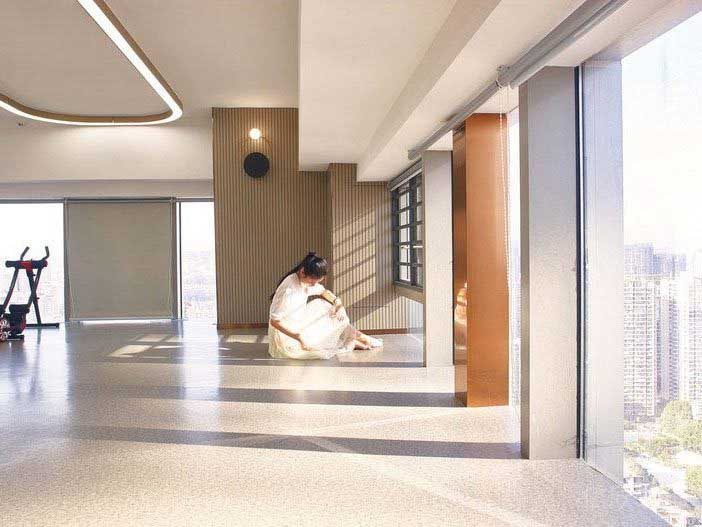 辦公室健身區(qū)水磨石地面