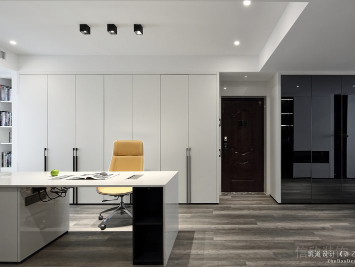 書房簡(jiǎn)約內(nèi)嵌式設(shè)計(jì)白色墻柜裝修設(shè)計(jì)效果圖