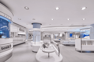 深圳市羅湖區(qū)布心現(xiàn)代風(fēng)服裝店裝修設(shè)計(jì)大廳