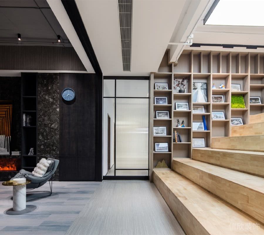 工作室機構(gòu)裝修效果兒童閱讀室階梯木飾面環(huán)保裝修圖