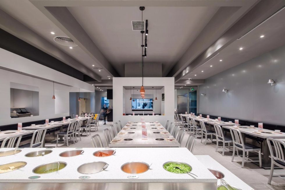 深圳龍崗金地龍城中央現代簡約風格火鍋店裝修案例天花 深圳龍崗金地龍城中央現代簡約風格火鍋店裝修案例天花