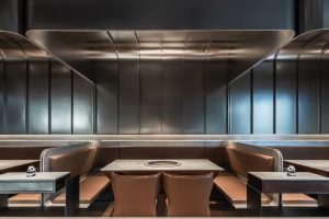 深圳南山海岸城購(gòu)物中心現(xiàn)代簡(jiǎn)約風(fēng)格火鍋餐廳裝修案例卡座效果圖