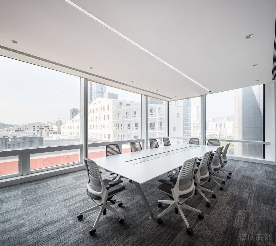 非常簡(jiǎn)約的會(huì)議室裝修平面吊頂線型燈帶