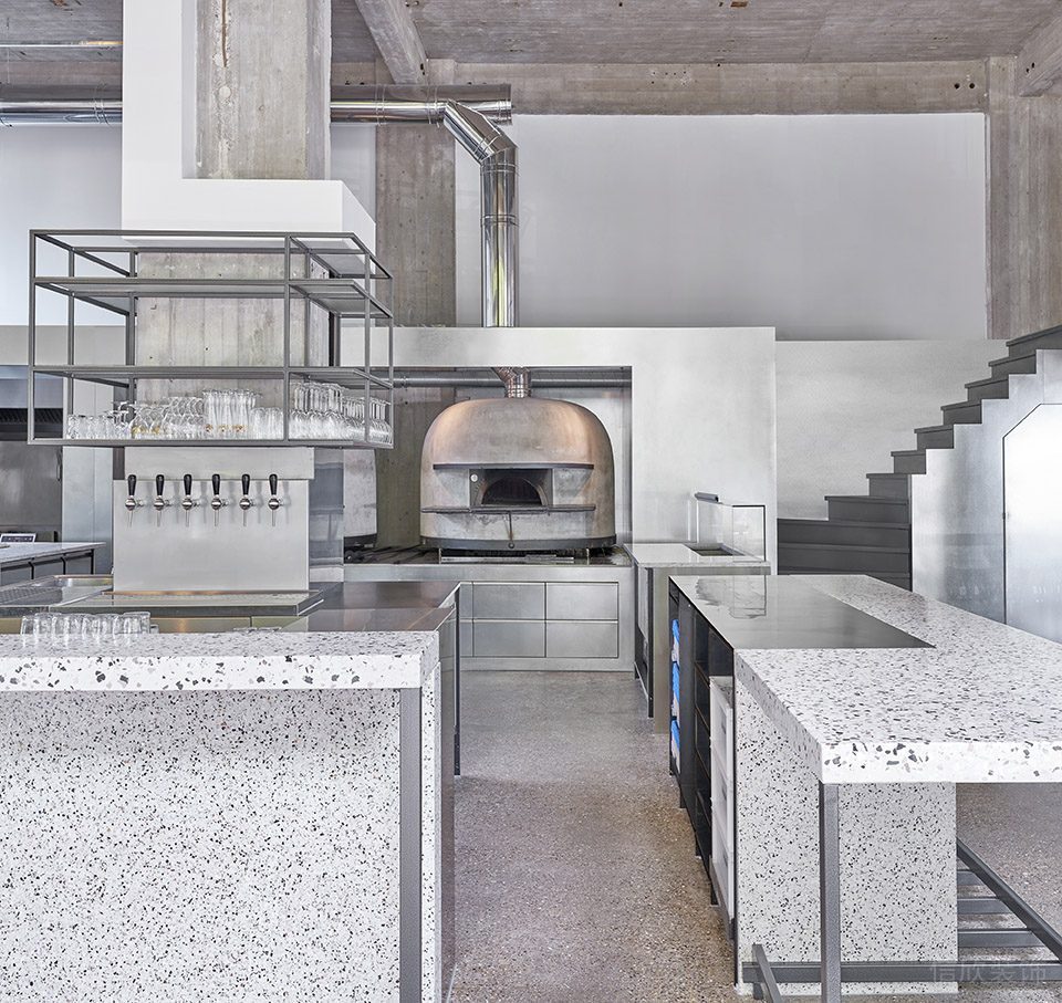 深圳寶安易尚中心灰色調(diào)工業(yè)風披薩店裝修案例開放式烹飪區(qū) 深圳寶安易尚中心灰色調(diào)工業(yè)風披薩店裝修案例開放式烹飪區(qū)