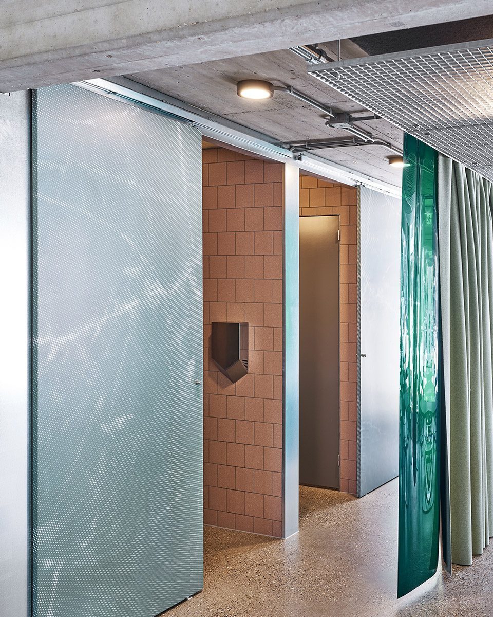 深圳寶安易尚中心灰色調(diào)工業(yè)風披薩店裝修案例衛(wèi)生間過道 深圳寶安易尚中心灰色調(diào)工業(yè)風披薩店裝修案例衛(wèi)生間過道