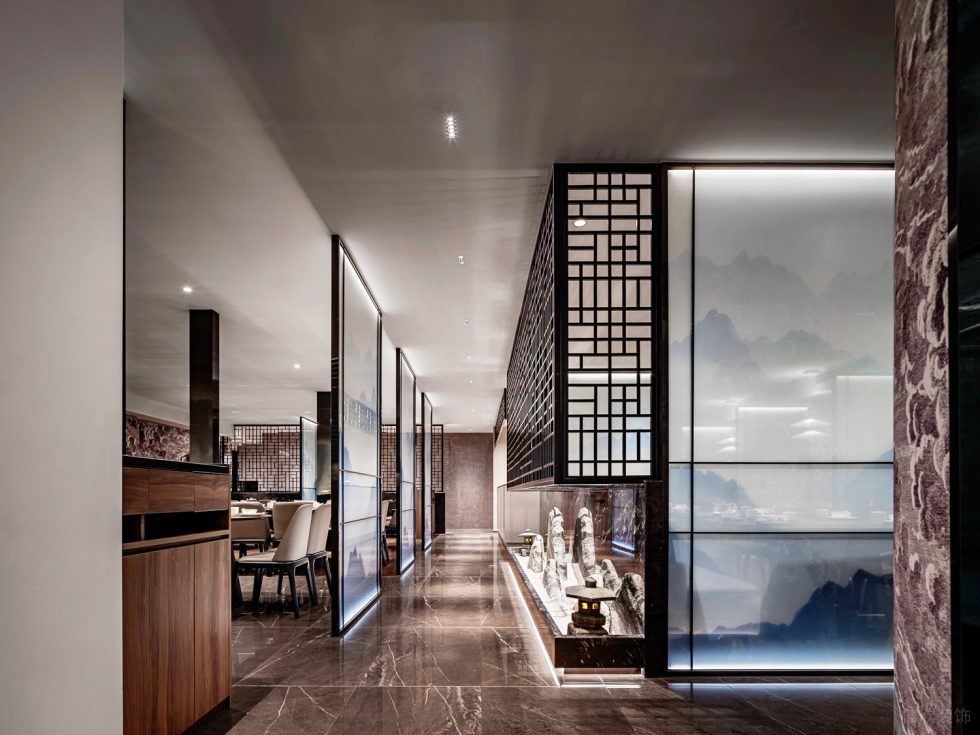 深圳龍華保利悅都現(xiàn)代新中式風(fēng)格江浙菜餐廳裝修案例二層用餐大廳過(guò)道藝術(shù)景觀 深圳龍華保利悅都現(xiàn)代新中式風(fēng)格江浙菜餐廳裝修案例二層用餐大廳過(guò)道藝術(shù)景觀