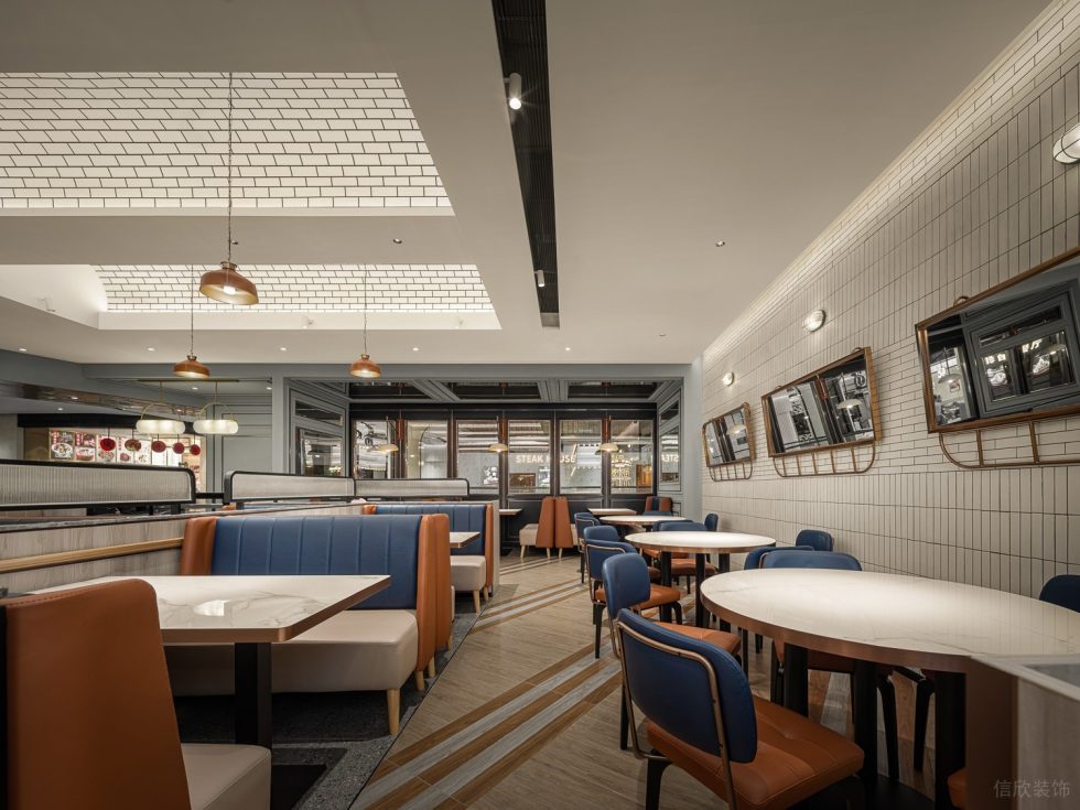 深圳龍華美式輕奢風(fēng)世紀(jì)春城茶餐廳裝修案例燈光效果 深圳龍華美式輕奢風(fēng)世紀(jì)春城茶餐廳裝修案例燈光效果