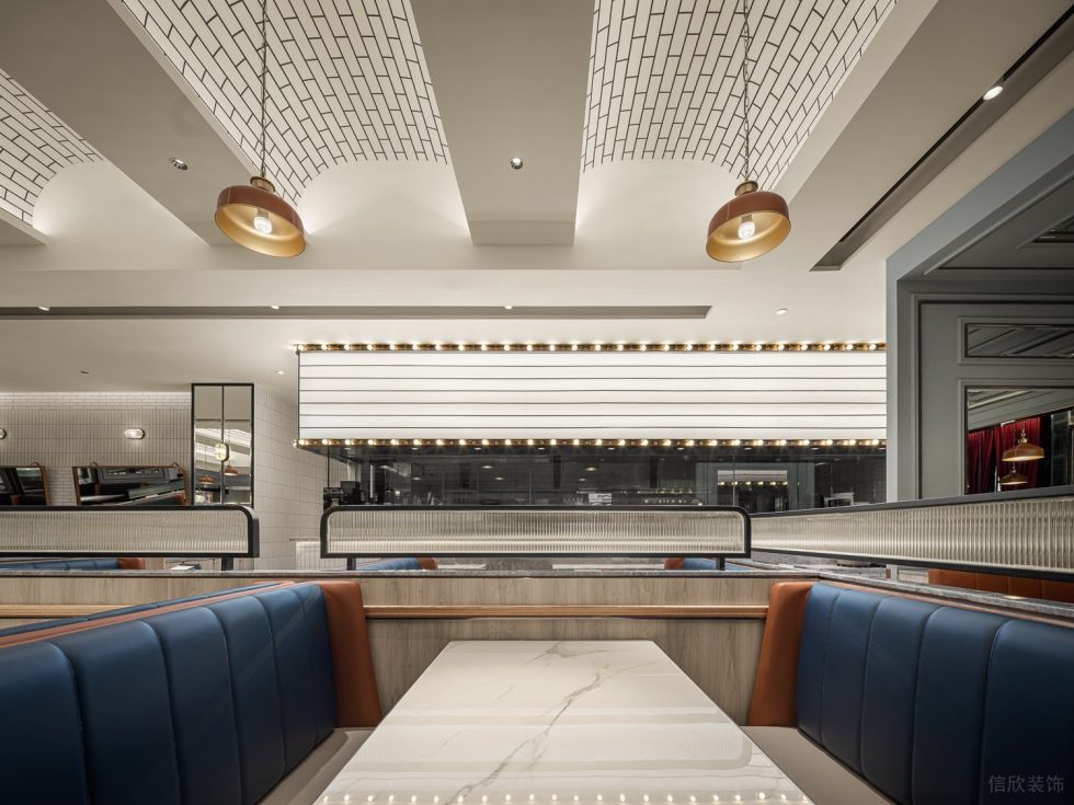 深圳龍華美式輕奢風(fēng)世紀(jì)春城茶餐廳裝修案例天花 深圳龍華美式輕奢風(fēng)世紀(jì)春城茶餐廳裝修案例天花