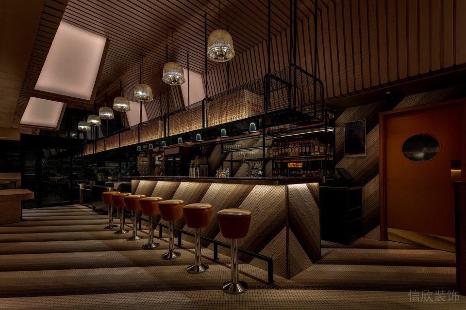 深圳龍華蘋果園美式工業風披薩店裝修案例燈光效果 深圳龍華蘋果園美式工業風披薩店裝修案例燈光效果