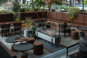 深圳羅湖中華花園簡約風格休閑酒吧裝修案例露天花園休閑區(qū)效果圖