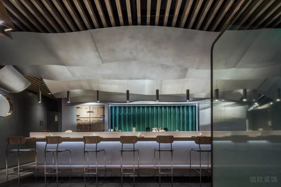 深圳南山天利中央廣場(chǎng)現(xiàn)代新中式風(fēng)格壽司店裝修案例吧臺(tái)用餐區(qū) 深圳南山天利中央廣場(chǎng)現(xiàn)代新中式風(fēng)格壽司店裝修案例吧臺(tái)用餐區(qū)