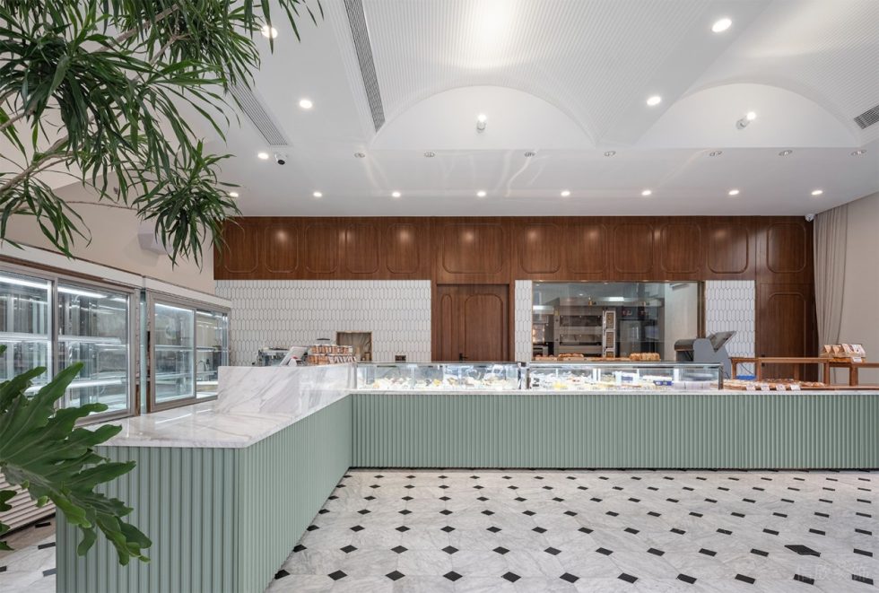 深圳市寶安區石巖原木風甜品店裝修設計 蕾拉甜品黑白仿古磚地面 深圳市寶安區石巖原木風甜品店裝修設計 蕾拉甜品黑白仿古磚地面