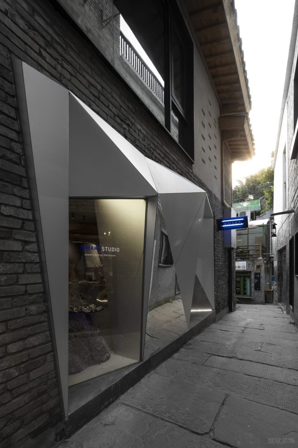 深圳市寶安區(qū)西鄉(xiāng)現(xiàn)代風(fēng)飾品店概念店裝修設(shè)計(jì)外立面 深圳市寶安區(qū)西鄉(xiāng)現(xiàn)代風(fēng)飾品店概念店裝修設(shè)計(jì)外立面