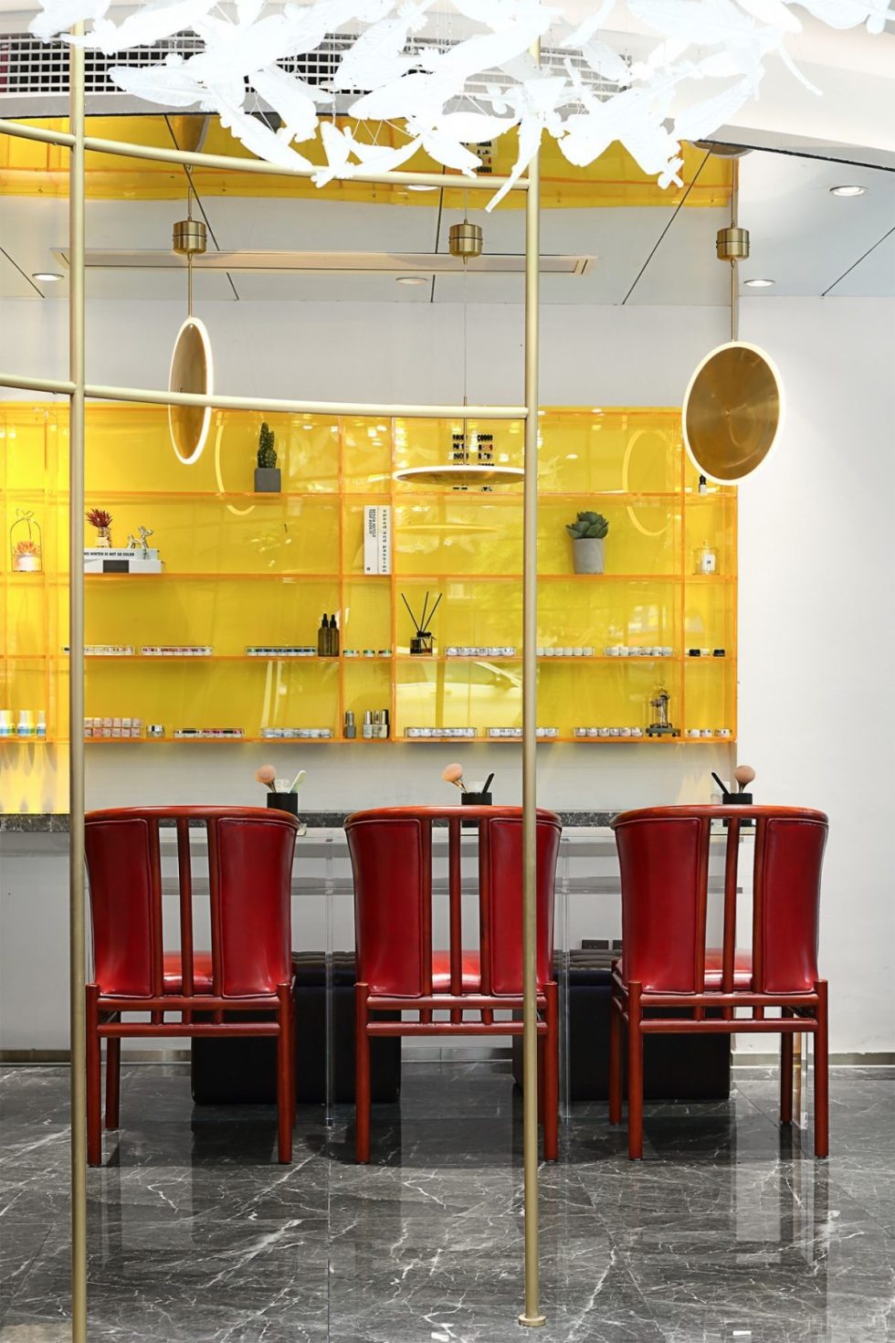 深圳市南山區南油現代風服裝店裝修設計美甲區 深圳市南山區南油現代風服裝店裝修設計美甲區