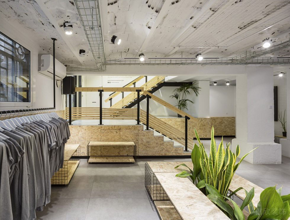 工業(yè)風(fēng)服裝店樓梯裝修設(shè)計