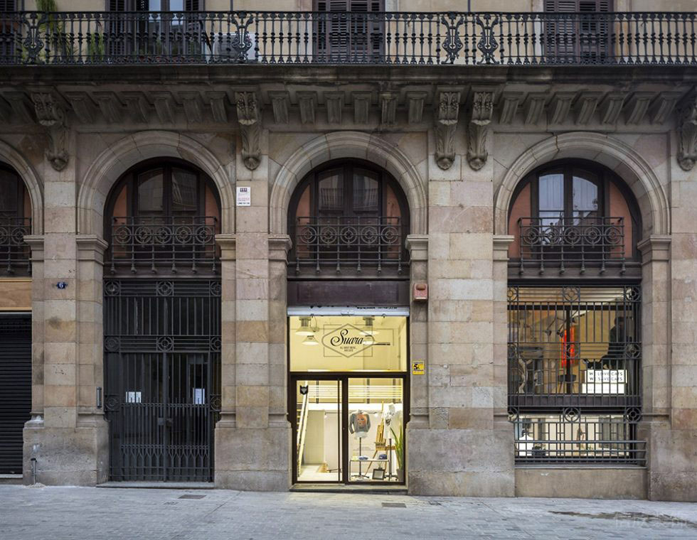 服裝店裝修設(shè)計門面外觀