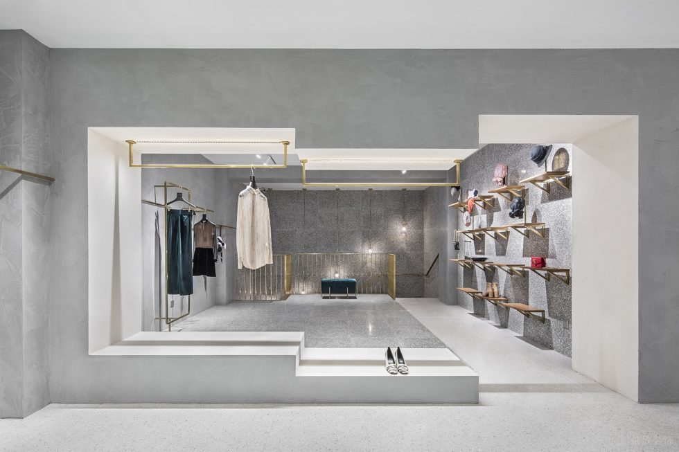 深圳市寶安中心城o.t.s時(shí)尚買手店店裝修設(shè)計(jì)灰色半開放式墻面 深圳市寶安中心城o.t.s時(shí)尚買手店店裝修設(shè)計(jì)灰色半開放式墻面