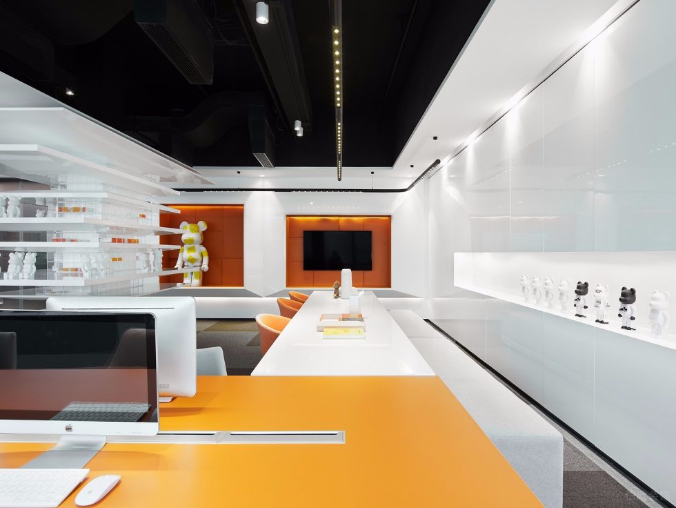 深圳福田萬科濱海云中心150平方米現(xiàn)代主義極簡風辦公室裝修案例燈光效果 深圳福田萬科濱海云中心150平方米現(xiàn)代主義極簡風辦公室裝修案例燈光效果