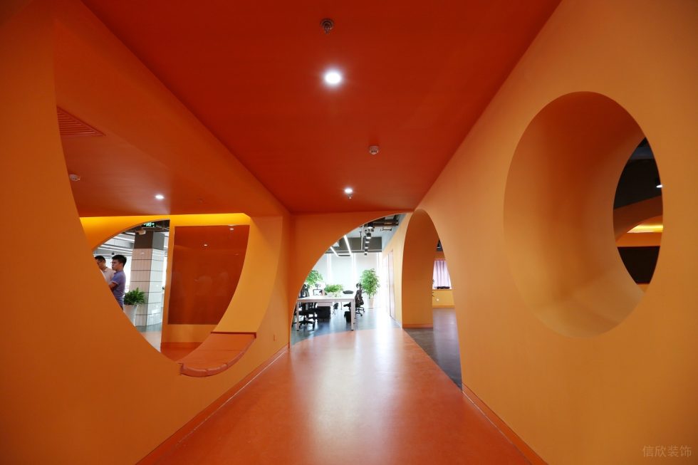 深圳南山凱達爾集團中心大廈2800平方米工業主義科幻風辦公室裝修案例藝術走廊 深圳南山凱達爾集團中心大廈2800平方米工業主義科幻風辦公室裝修案例藝術走廊