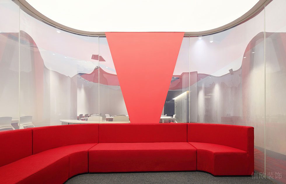 紅白色調辦公室裝修工程 接待室
